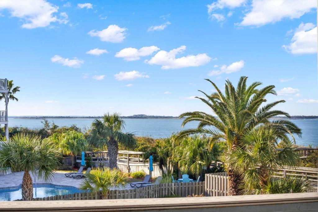 Savannah Beach & Racquet Club 206B, Tybee Island