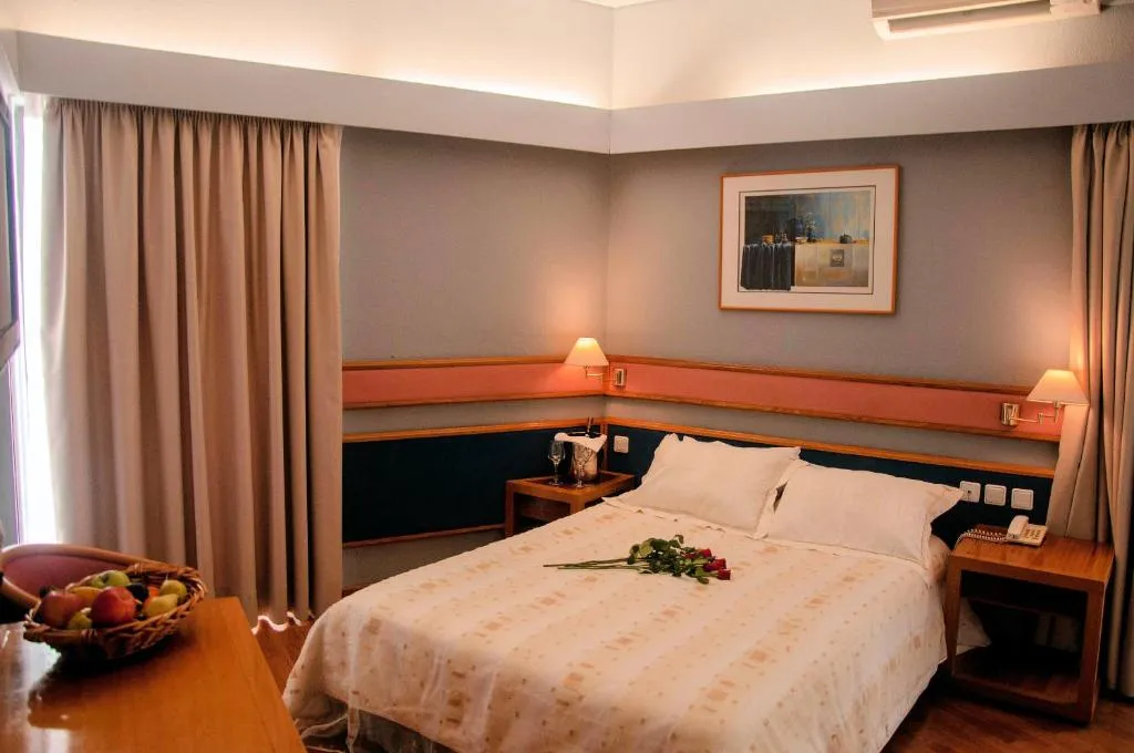 Hotel Samaras, מלון בלמיה