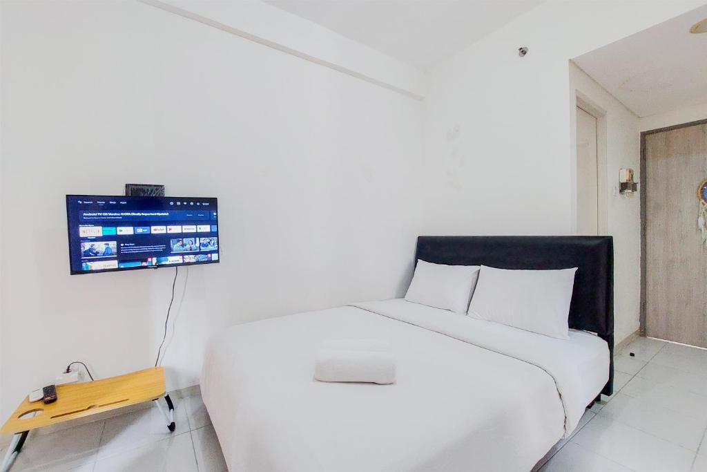Homey and Nice Studio at Akasa Pure Living BSD Apartment By Travelio, Tangerang