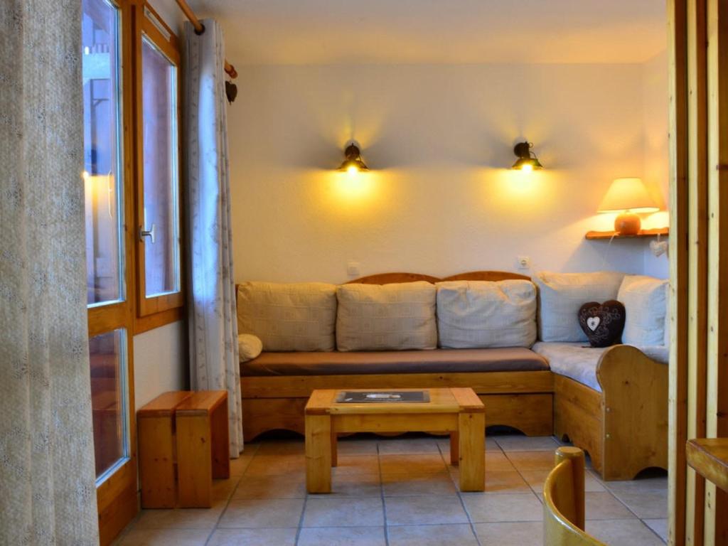 Duplex rénové 8 pers. à 3 min des pistes avec balcon et parking gratuit - FR-1-329-94 - 1