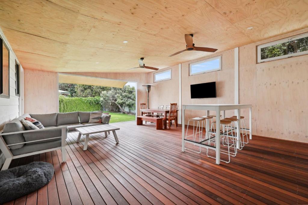 Hazel House, 2 Hazel St, Goolwa Beach, Goolwa South
