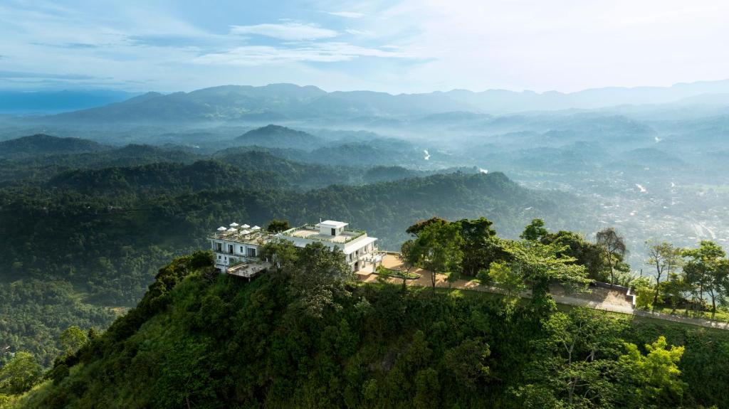 W15 Ambuluwawa, Gampola