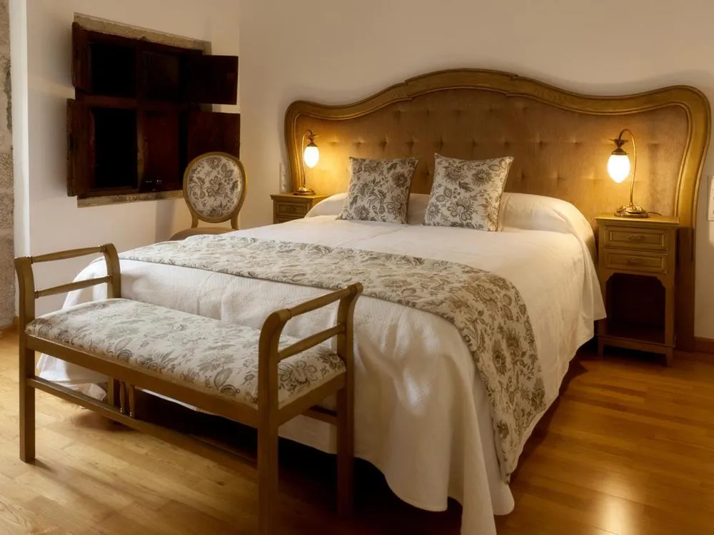 CASA RECTORAL DE SAN EUSEBIO, hotel in Ourense