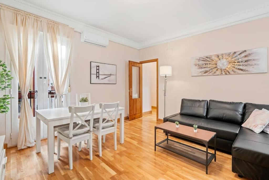 Spacious modern flat in the centre of Madrid - Infantas, Мадрид