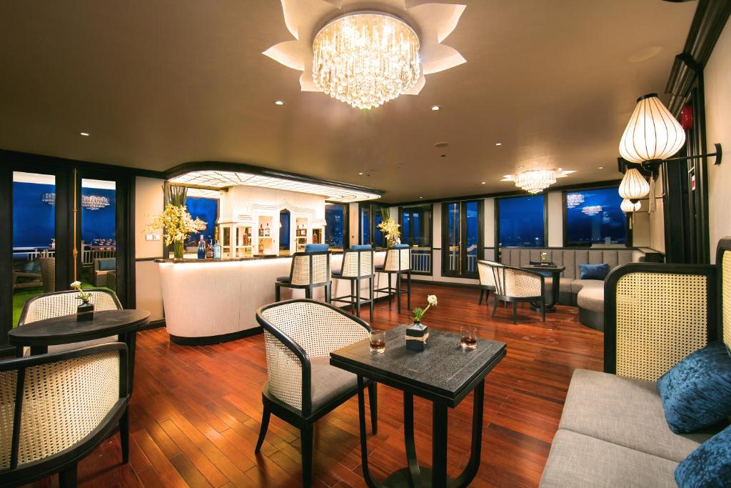 Le Journey Luxury Cruise Lan Ha Bay