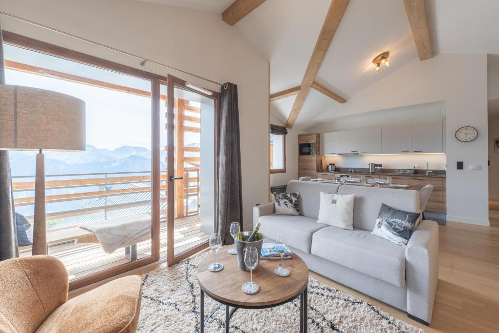 Alpe d'Huez Houses - Chez Emma - Fermes de l'Alpe - du cachet dans le vieil Alpe - 1