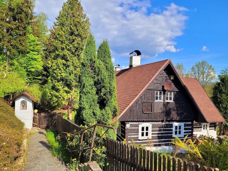 Roubenka u kapličky, Liberec