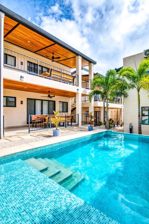 Muna Tamarindo, Tamarindo