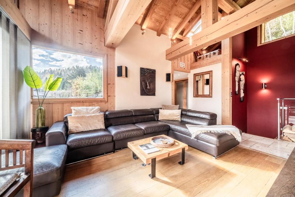 Chalet Ibex Mont-Blanc View, ideal for families, Private Hammam, Sleeps 10 in Les Houches - 5