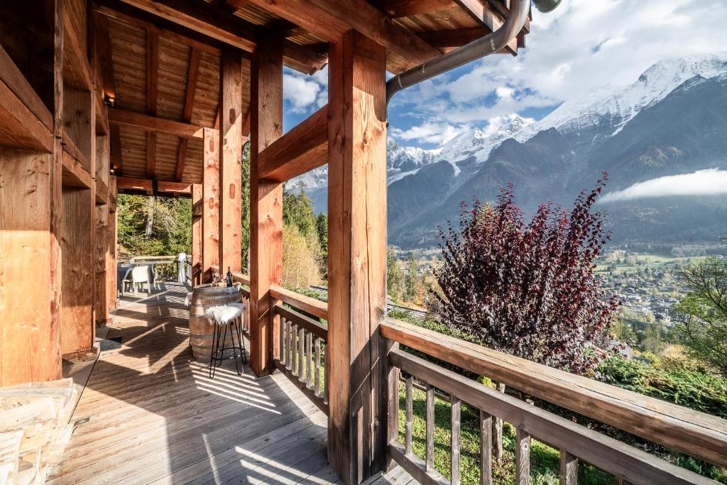 Chalet Ibex Mont-Blanc View, ideal for families, Private Hammam, Sleeps 10 in Les Houches - 2