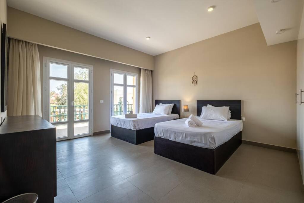 Ocean View: Spacious 2-Bed Apt, Hurghada