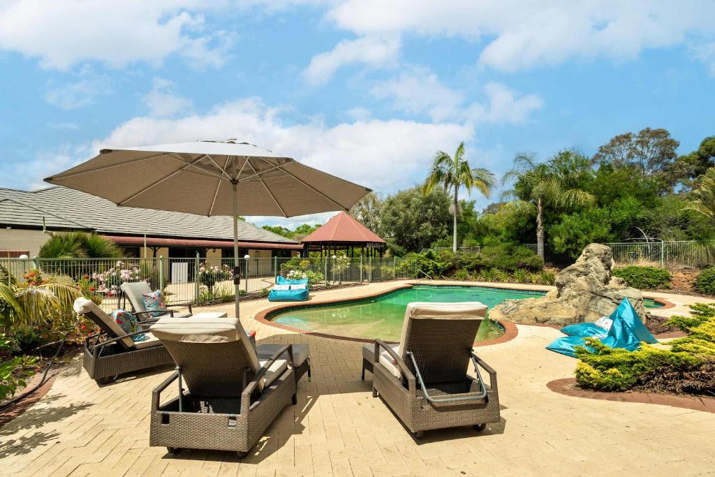 Carinya Cove - swimming pool, pet friendly, fireplace, Dunsborough