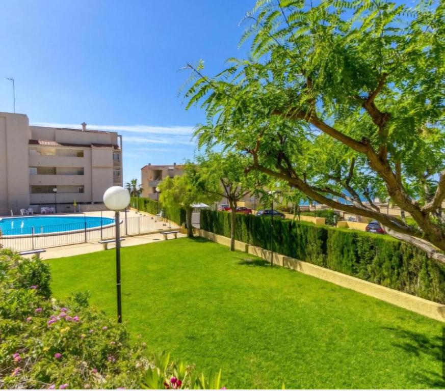 Precioso apartamento en Santa Pola - 2