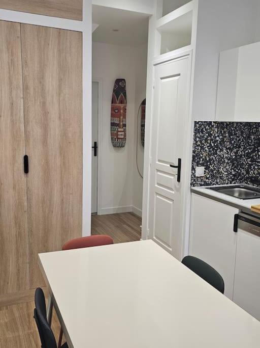 chic Montmartre apartment - 3