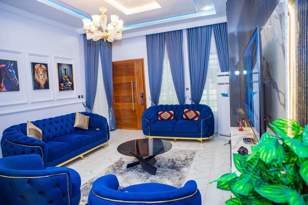 Home in Lekki, Lekki