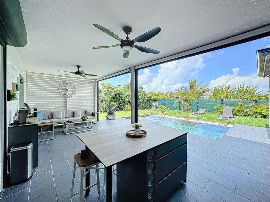 Villa Thaïs - 3 chambres - Piscine privée, Saint-François