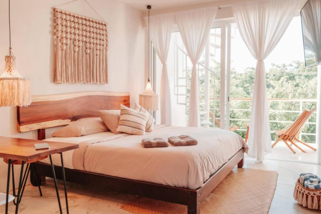 Romantic Studio private Jacuzzi and Pool - 2