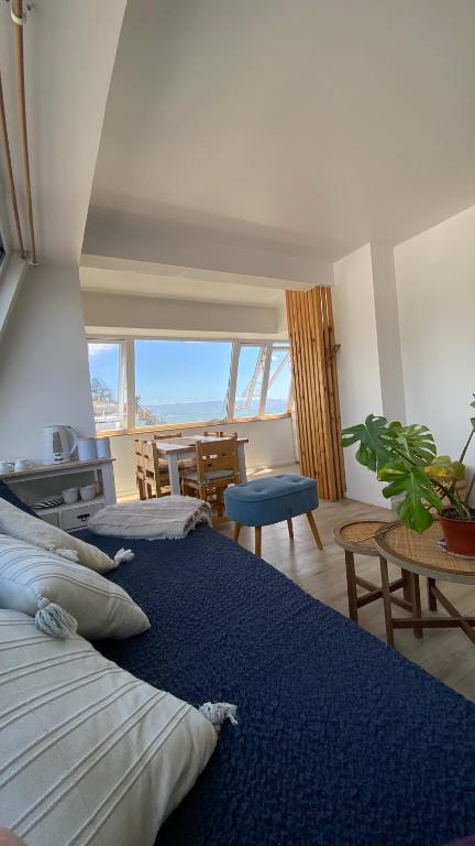 Depto con excelente ubicación - 1