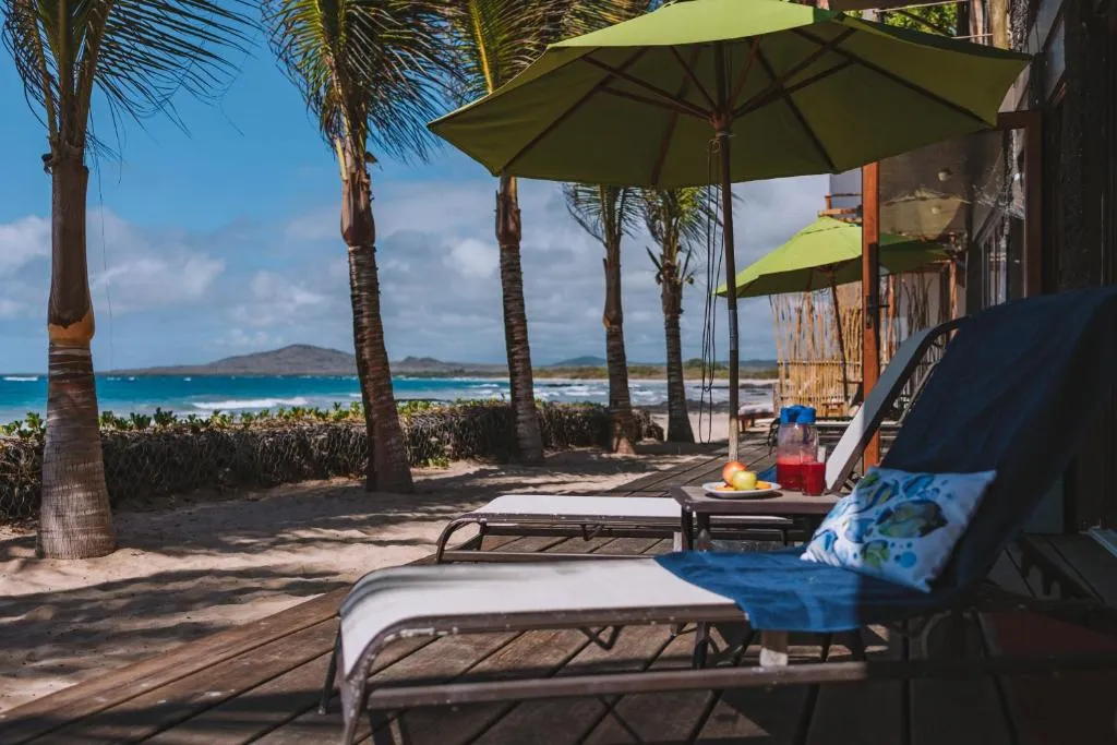 Mi Playa Galapagos Beachfront Apartments，位于比亚米尔港的酒店