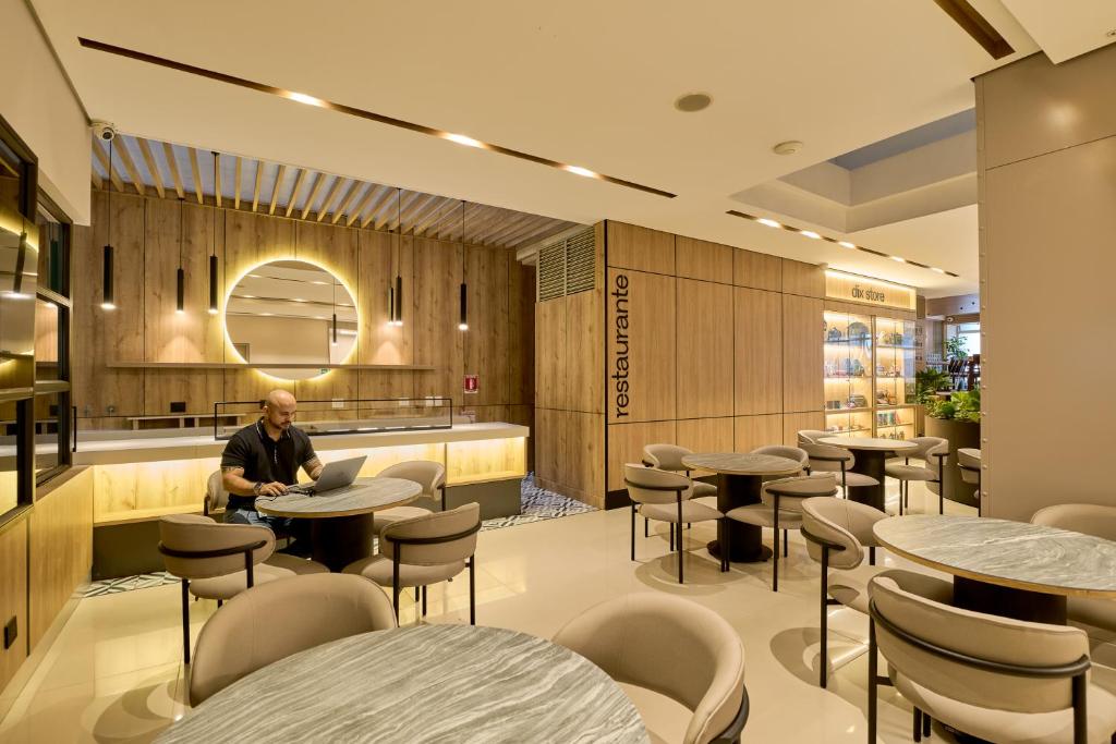 Hotel Dix, Medellín
