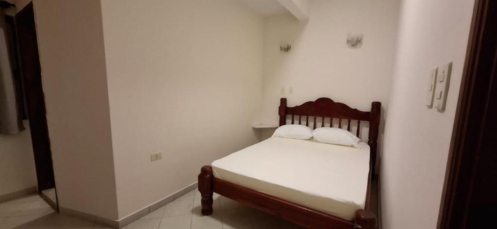 Habitación 25 cerca de la Terminal de buses de Asunción - 1