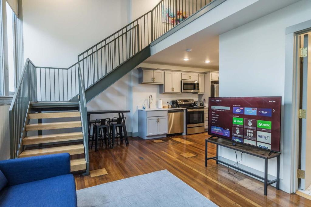 Bright and Modern Loft in Louisville # 204, Louisville