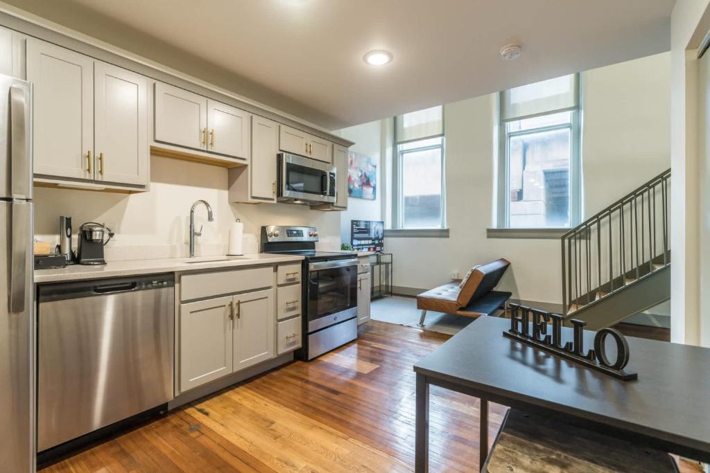 Bright and Modern Loft in Louisville # 205, Louisville