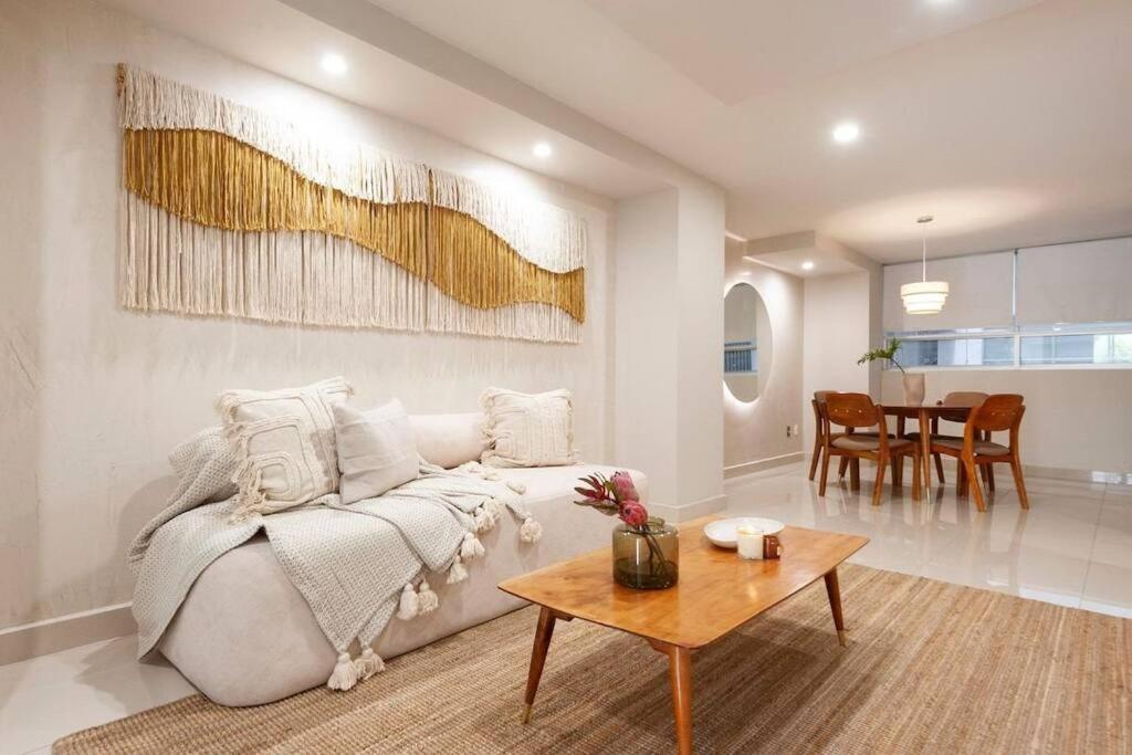 Cozy apt w balcony for a nice getaway in Polanco, Mexiko