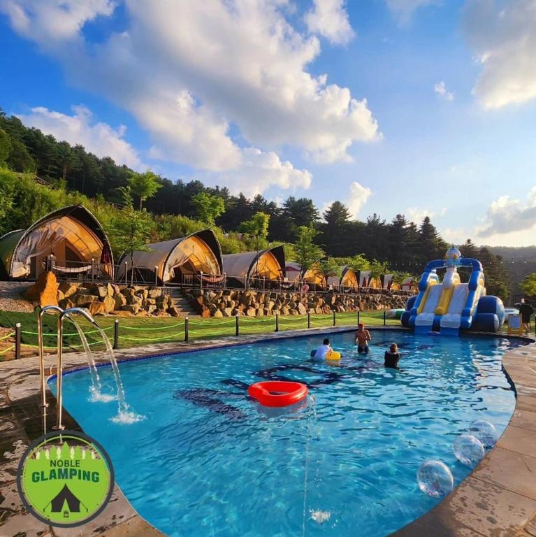 포천 노블 글램핑 휴식 공간