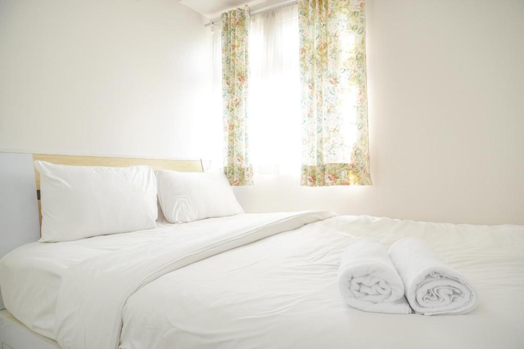 Nice and Modern 2BR at Green Pramuka City Apartment By Travelio, Jakarta