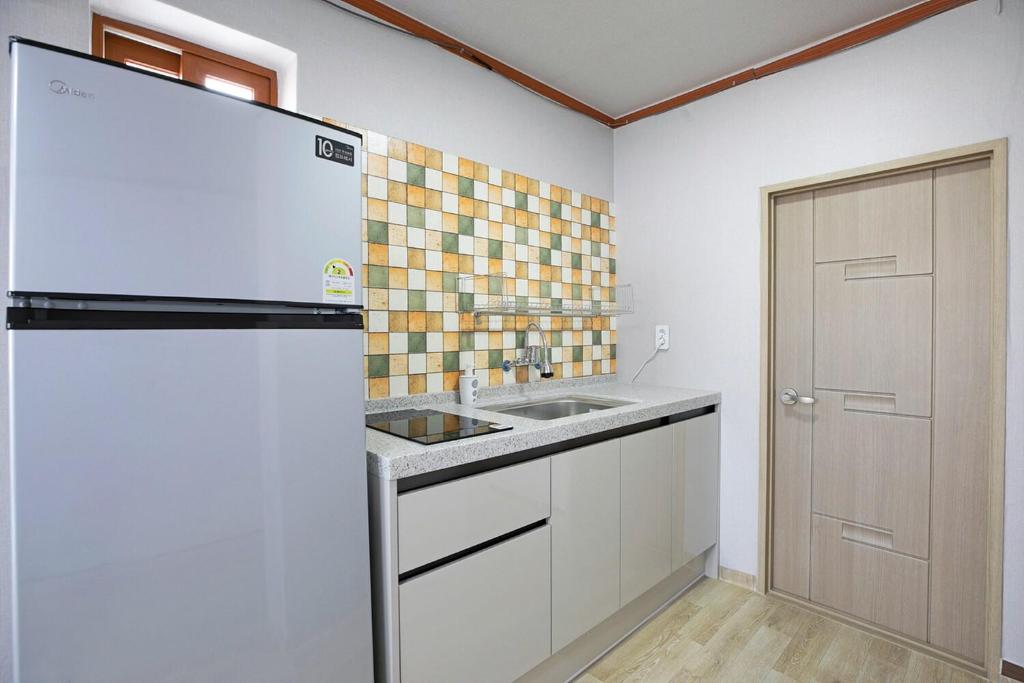 고 하우스 펜션 외부 모습