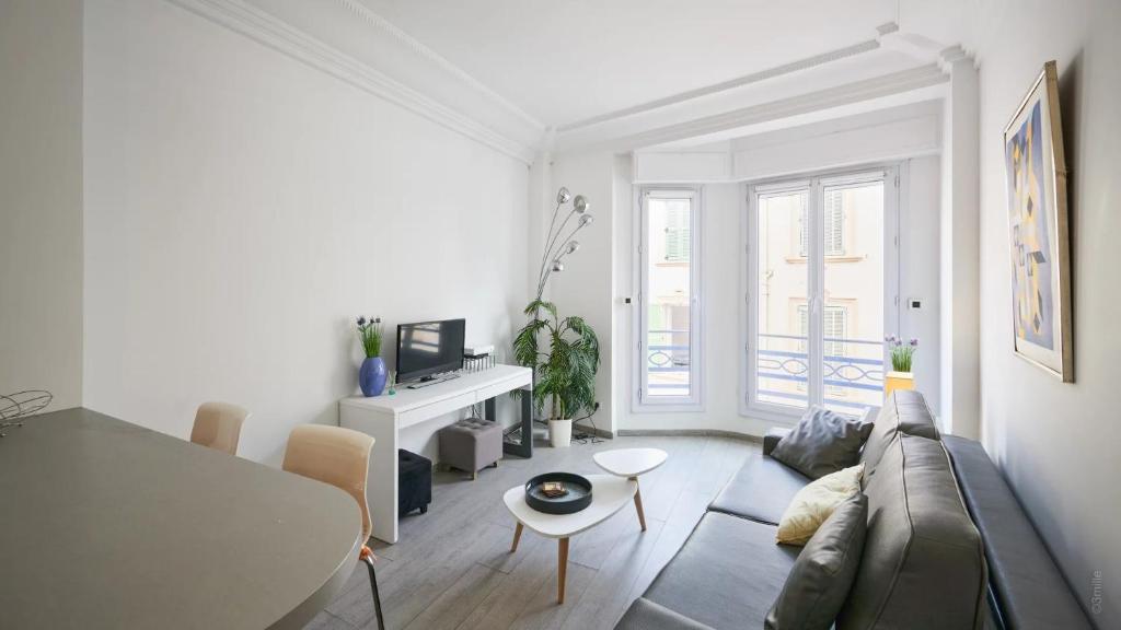 Commandant André, Cannes