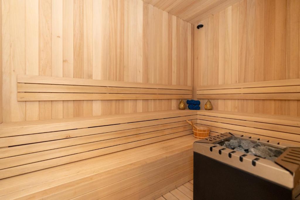 Sauna, West Walk Retaj Hotel in Doha