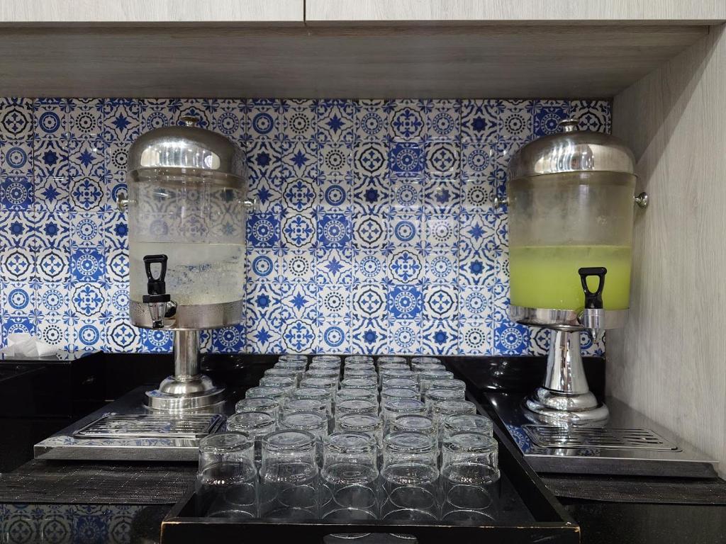 Shared lounge/TV area