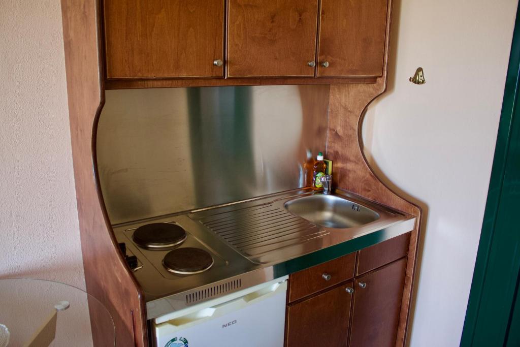 Kekatos Studios — Hotel rooms in Lassi, Ionian Islands