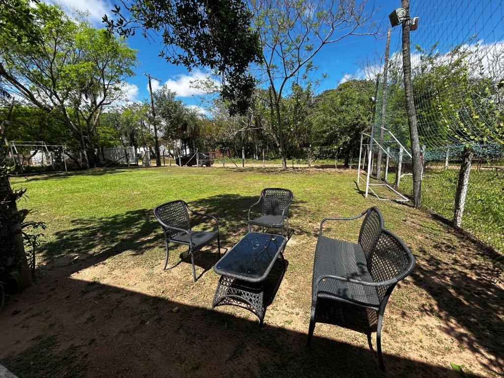 Casa en San Bernardino en Venta y Alquiler con Cancha de fútbol, parrilla y piscina zona la Alemana 2 - 3