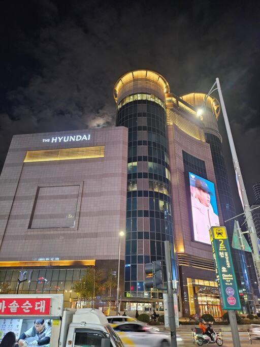 Asan Medical Center Lotte Tower Coex Mall The Hyundai Cheonho walking by 6min