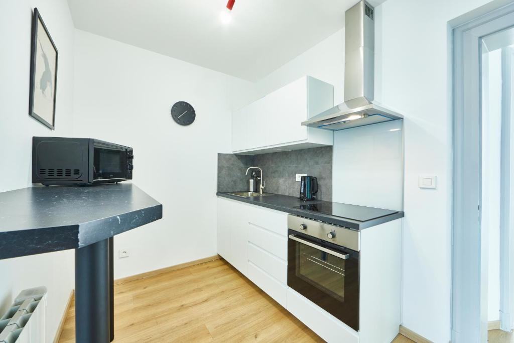 BE-2D Joli 3 pièces tout équipé pour 1-4 pers 2ème étage au centre de Mulhouse - 3