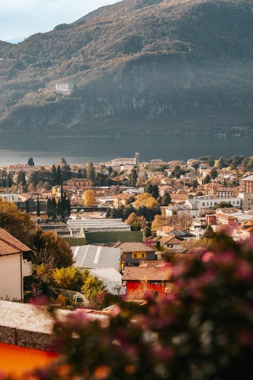 Larius Apartment - Como Lake View, Mandello del Lario