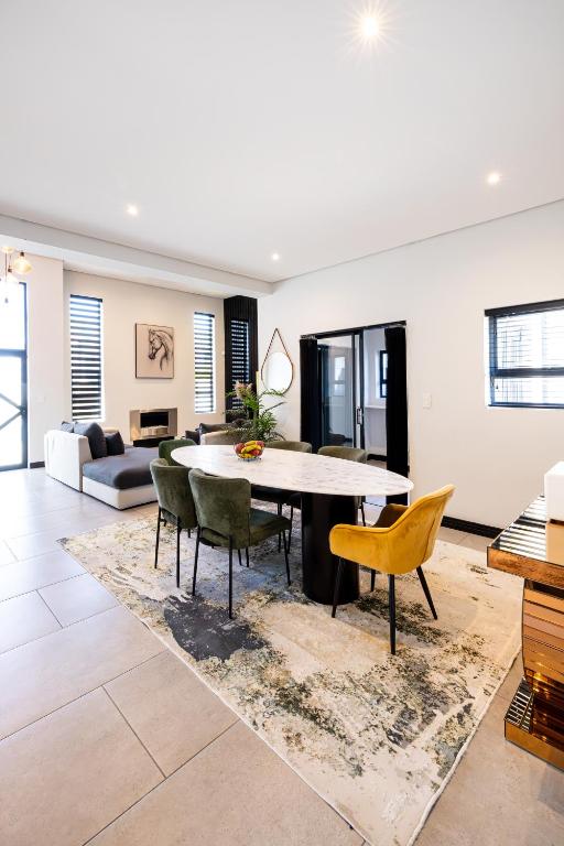 Phoenix Home, Kapské Město