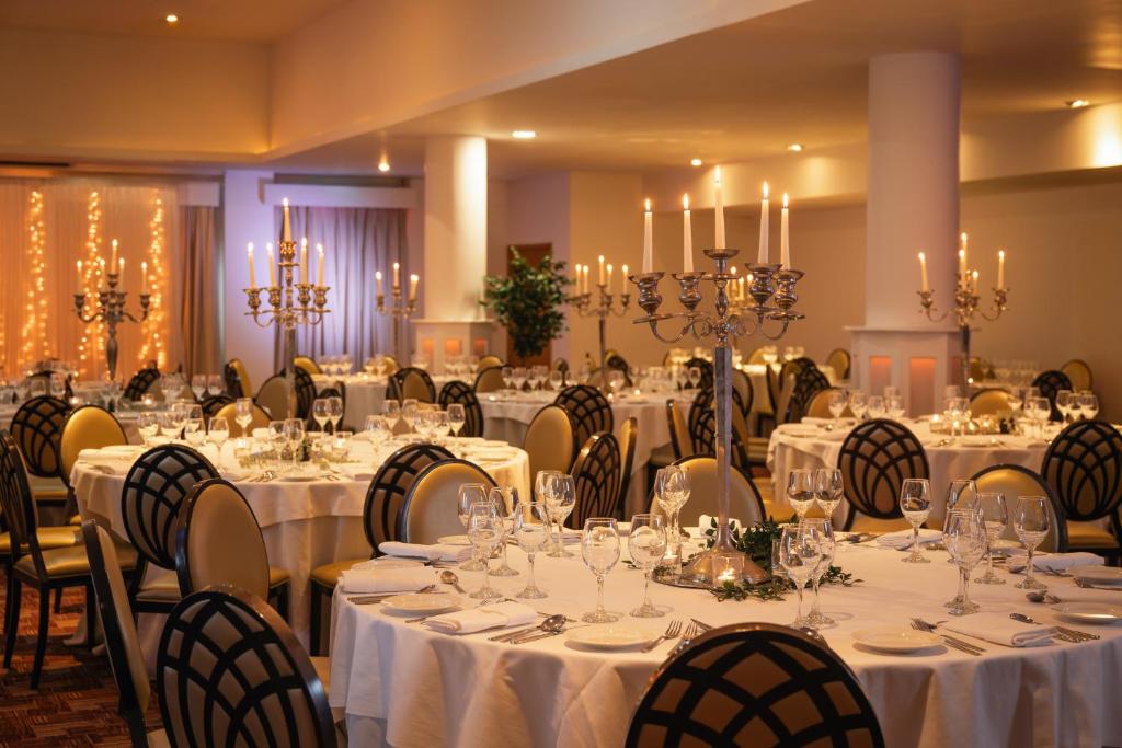 Banquet hall, Louis Fitzgerald Hotel in Dublin