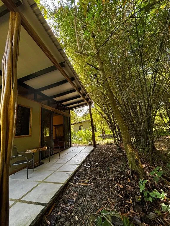 Bamboo River Lodge, hotel v destinaci Horquetas