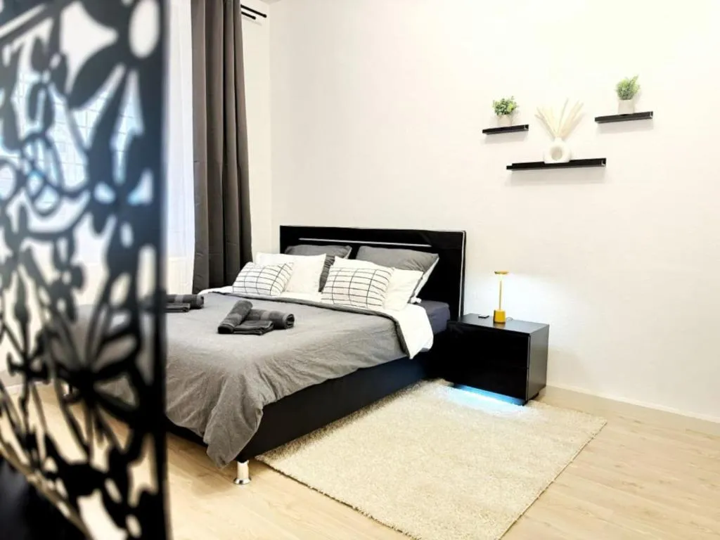 HolidayHome Apartments I Spacious Private Room in Heart of Berlin, Hotel in Berlin