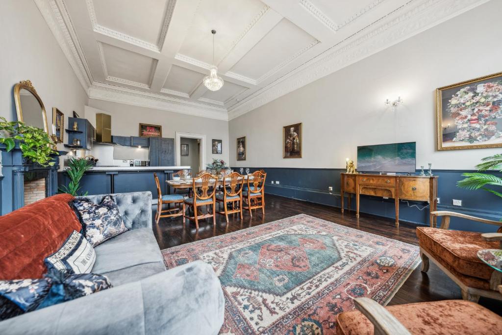 Grand 2 Bed West End Residence, Glasgow