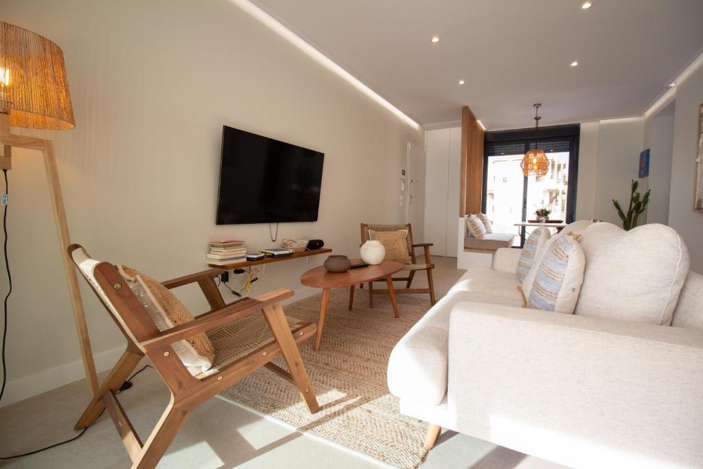 Luxury penthouse with private pool - 4
