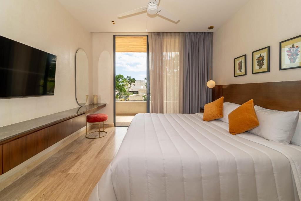 Lux 2BR with Rooftop Pool, Spa, Gym, Kids Playroom - 5
