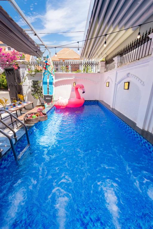 Villa Lạc Long Quân