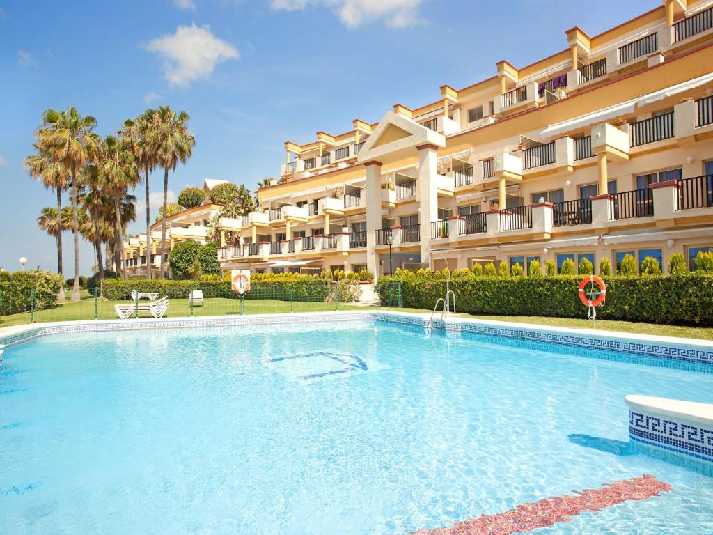 Studio in Marbella beachfront with pool, Marbella