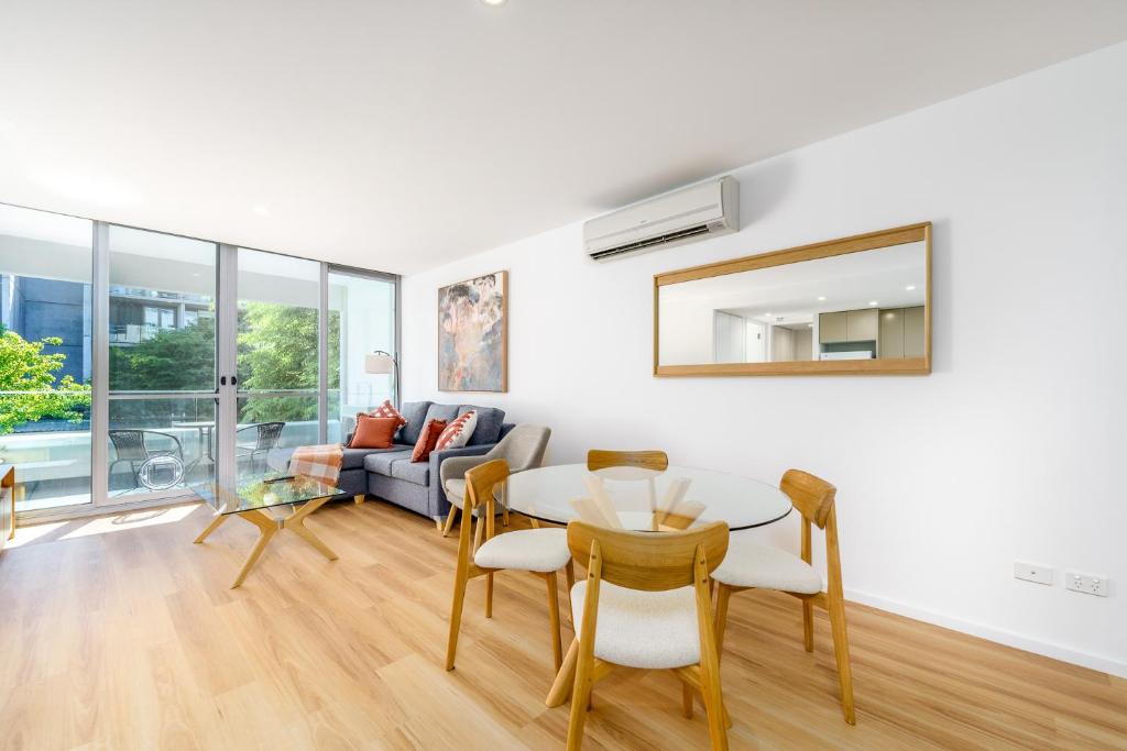 Elegant and Cosy Haven in Lively Kingston Foreshore - Hosted by Canstay, Kingston 