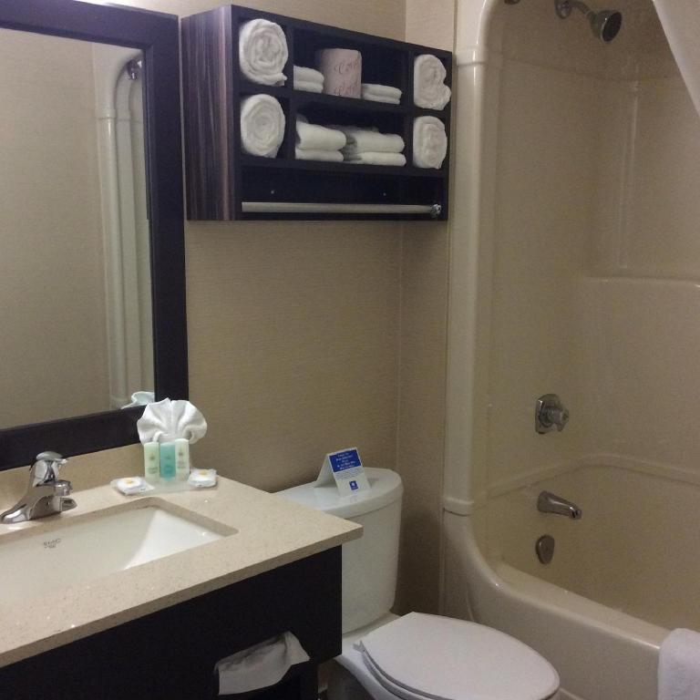 Comfort Inn Hotel Trenton photo
